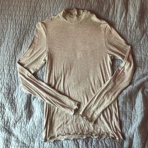 Gap Gray Striped Turtleneck